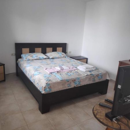 Zani Apartment Sarandë Buitenkant foto